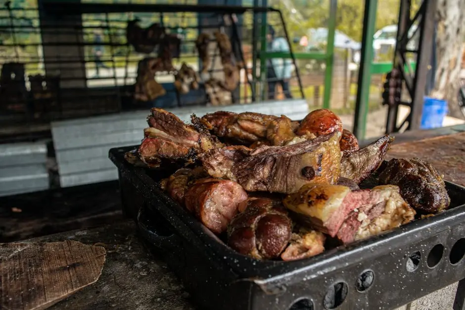 Menjelajahi Kelezatan Kuliner Tomohon: Dari Masakan Tradisional hingga Kreasi Modern